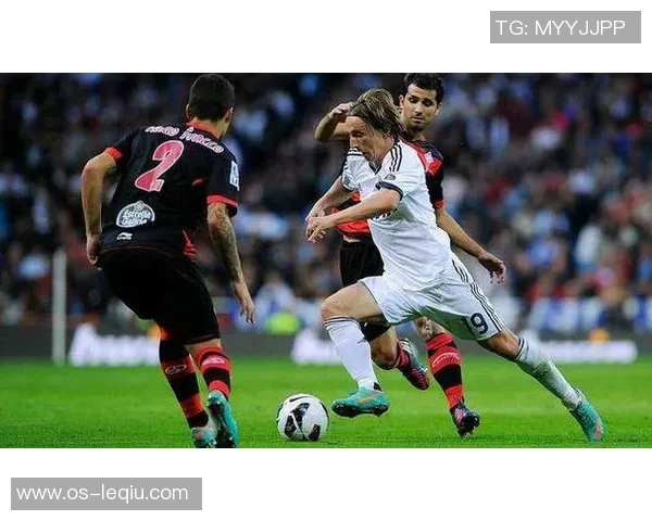 塞尔塔与加的斯对决前瞻分析双方近期状态及战术布置探讨 塞尔塔与加的斯对决前瞻分析双方近期状态及战术布置探讨